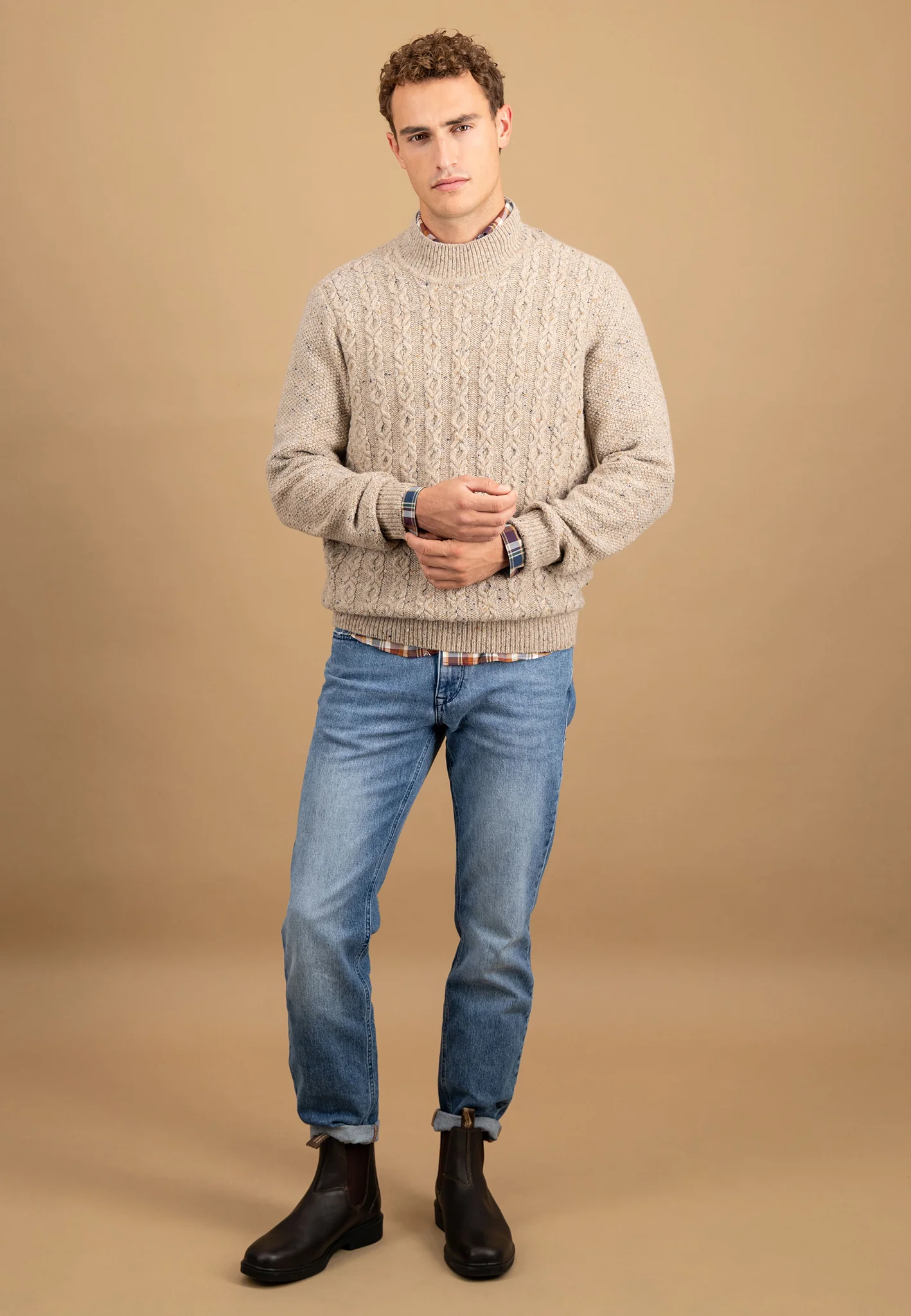 Donegal-Pullover aus Wollmix mit Zopfmuster und Rundhalsausschnitt - Image 4