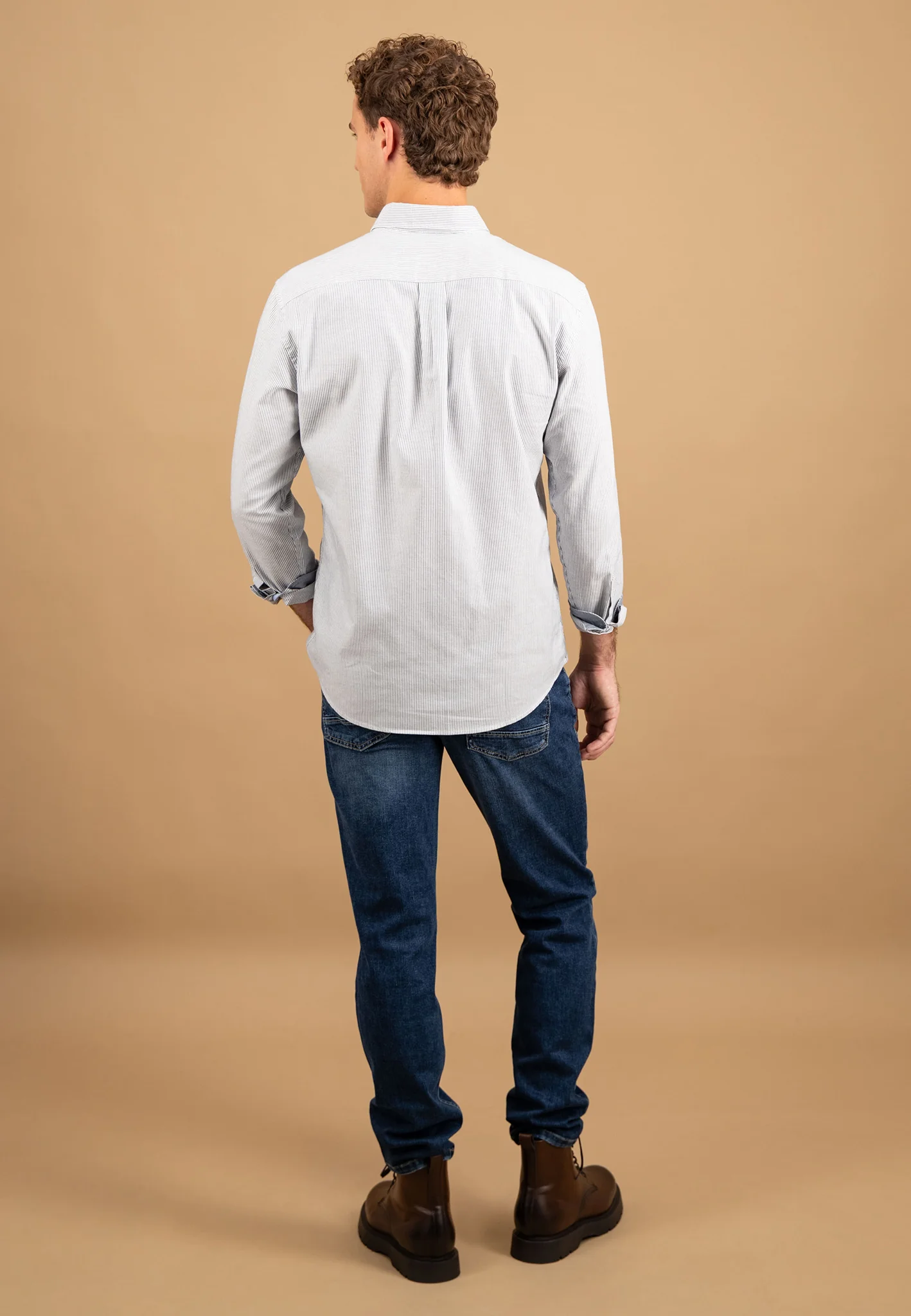 Hemd aus Baumwolle mit feinem Streifenmuster und Button-Down-Kragen - Image 15