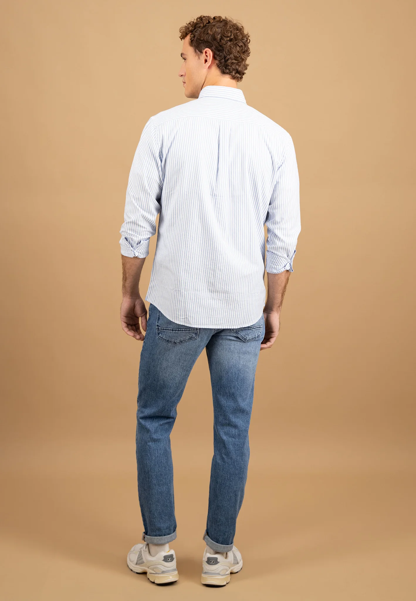 Oxfordhemd aus Baumwolle mit feinem Streifenmuster und Button-Down-Kragen - Image 3