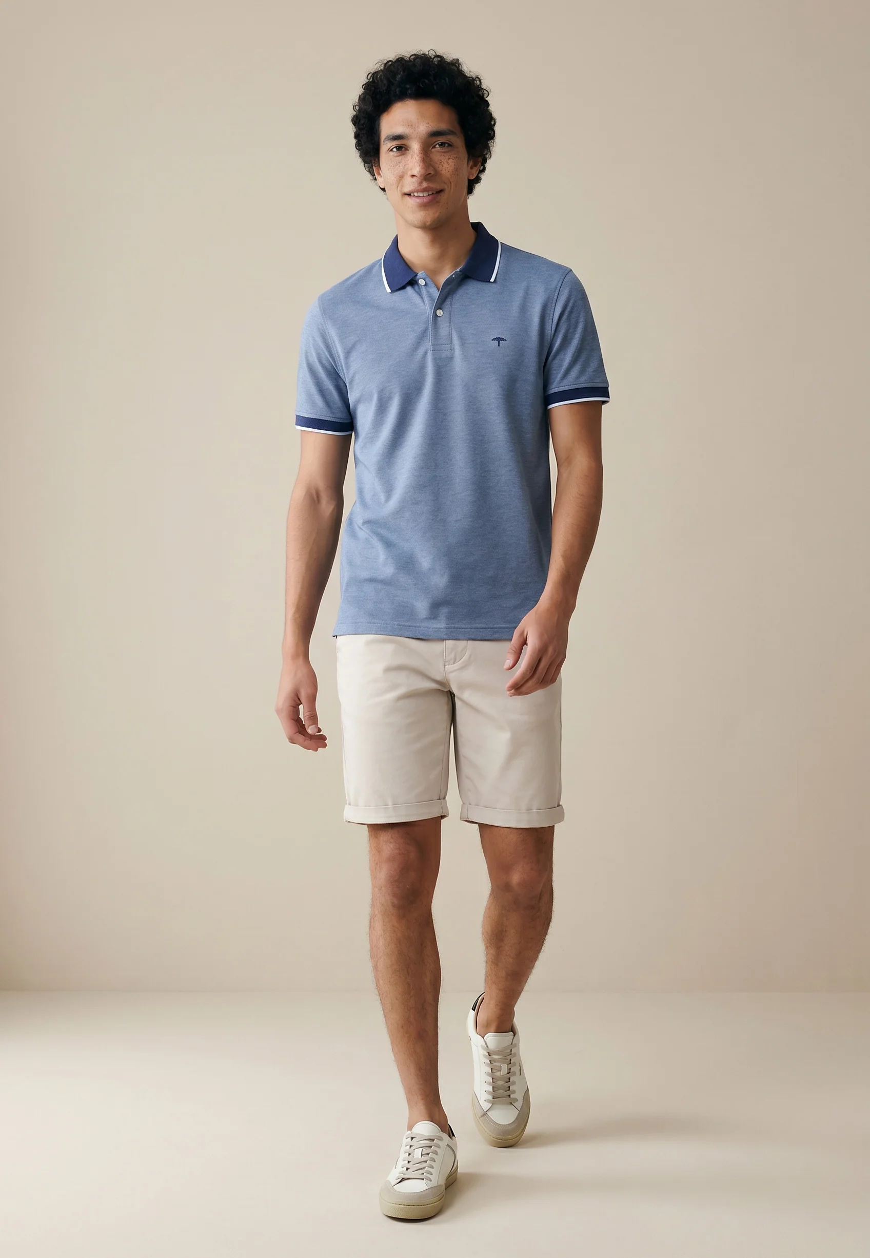Poloshirt aus Baumwolle mit Strukturmuster und Kontrastkragen - Image 22