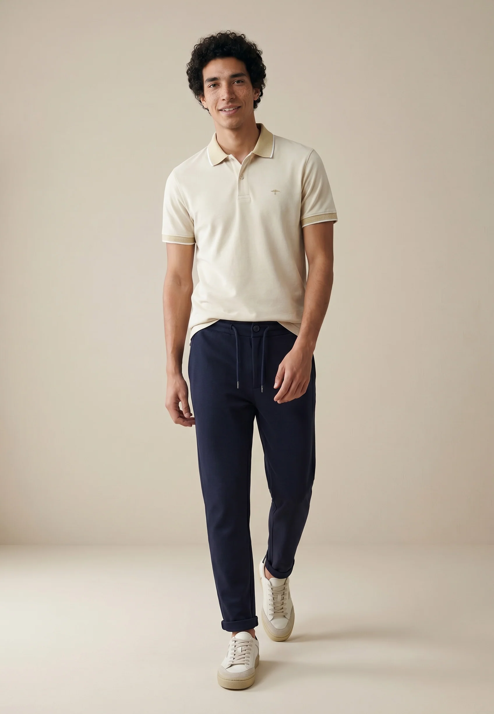 Poloshirt aus Baumwolle mit Strukturmuster und Kontrastkragen - Image 41