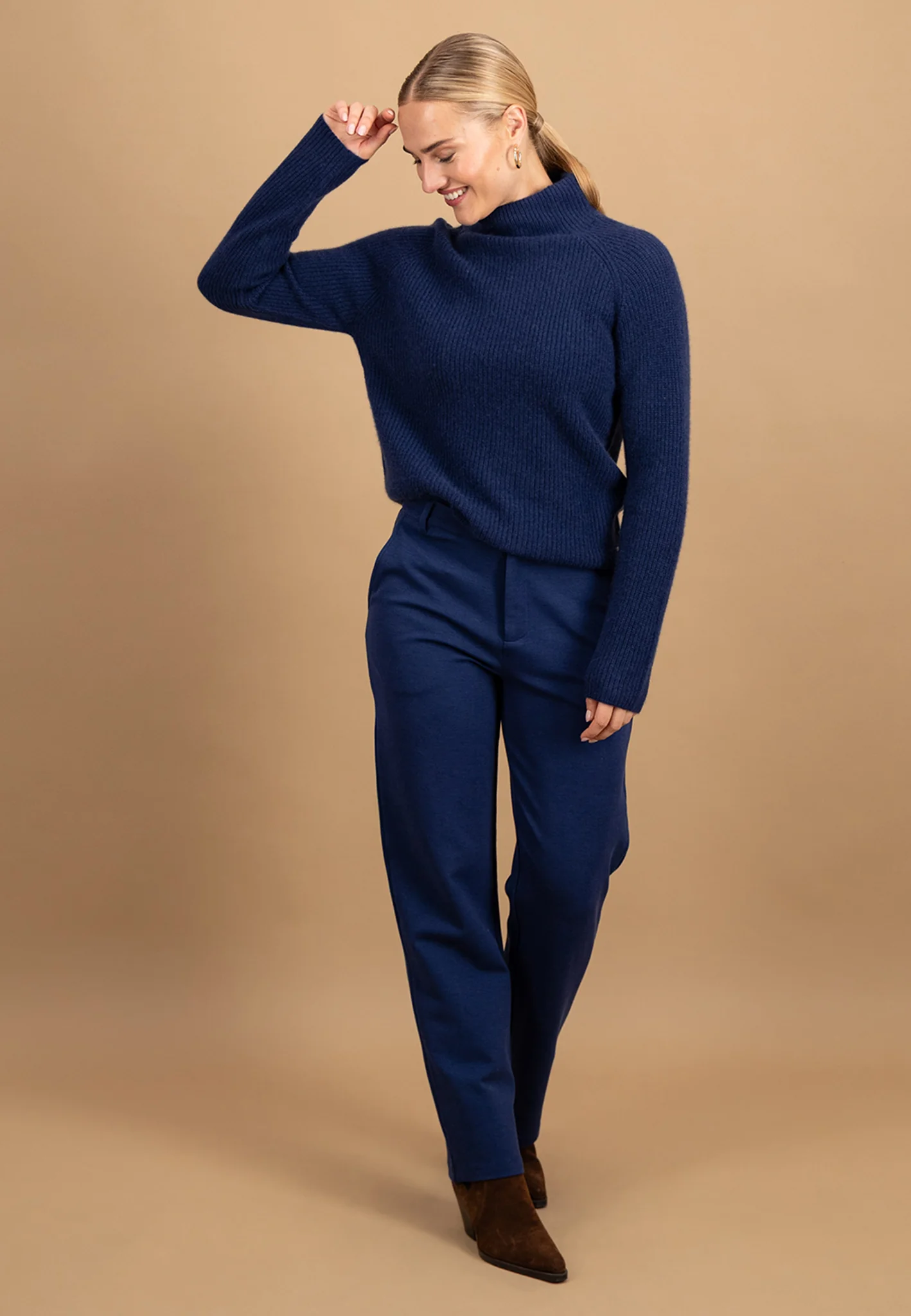 Pullover aus reinem Kaschmir mit Stehkragen - Image 16