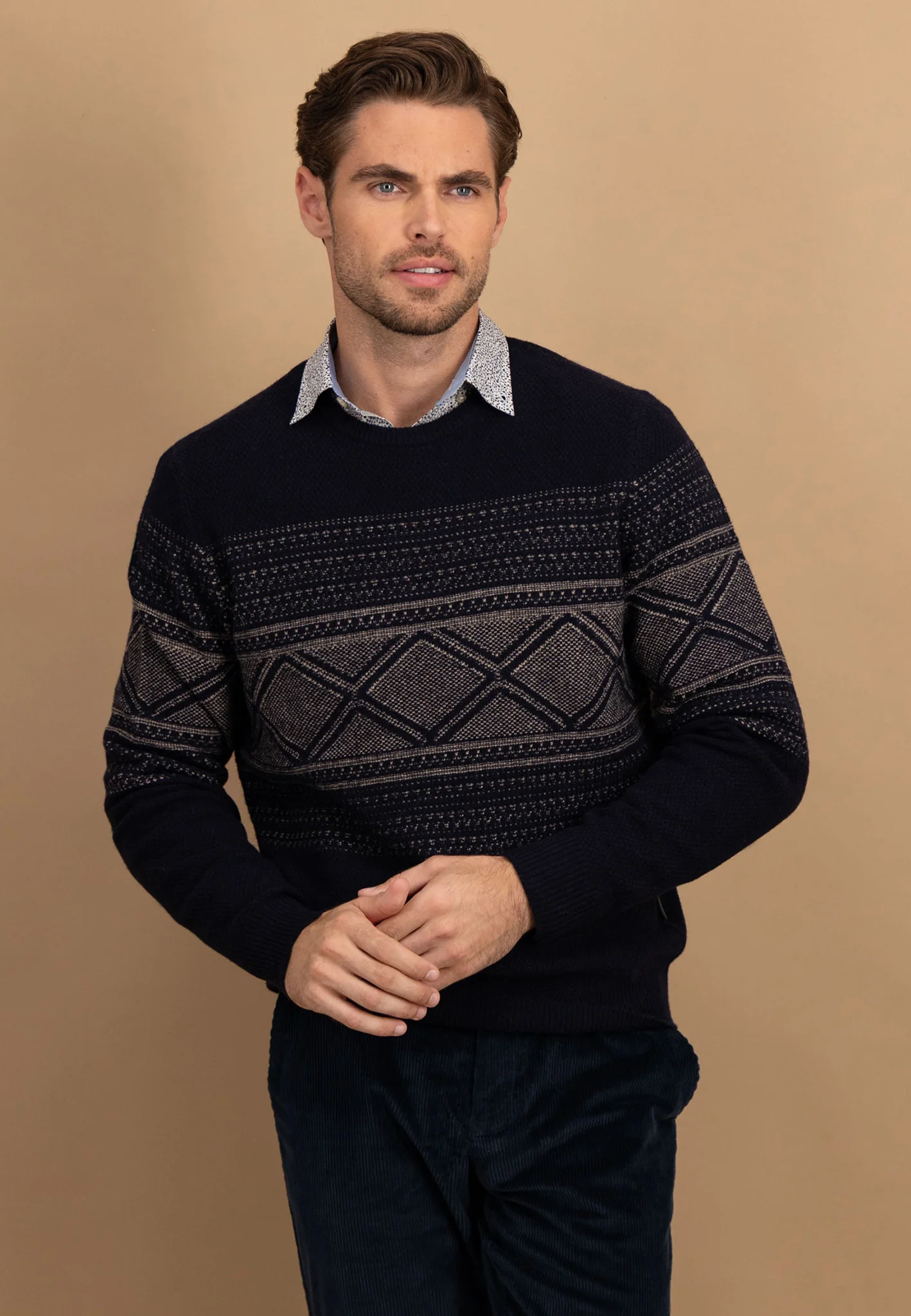 Pullover aus reiner Wolle mit Jacquardmuster und Rundhalsausschnitt