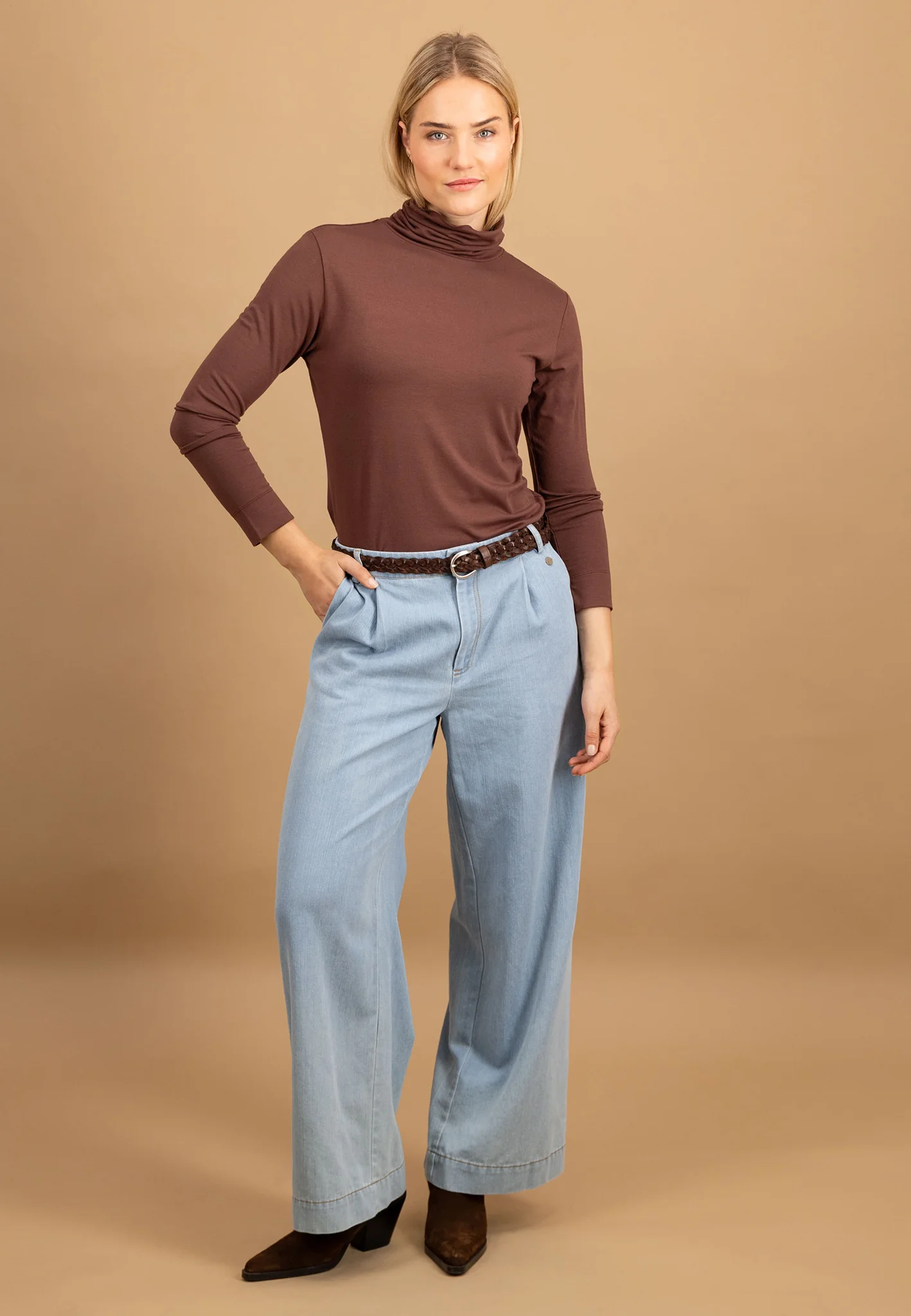 Rollkragenshirt aus Viskose-Stretch mit figurbetonter Passform - Image 14