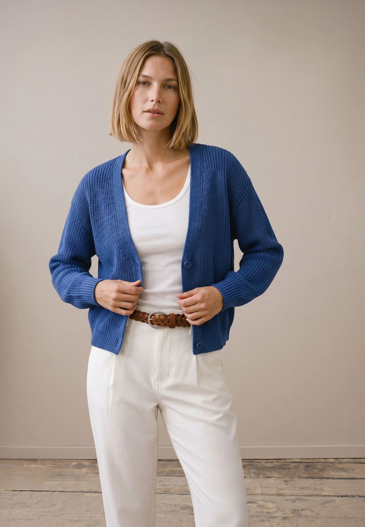Strickjacke aus Baumwolle mit V-Ausschnitt - Image 2