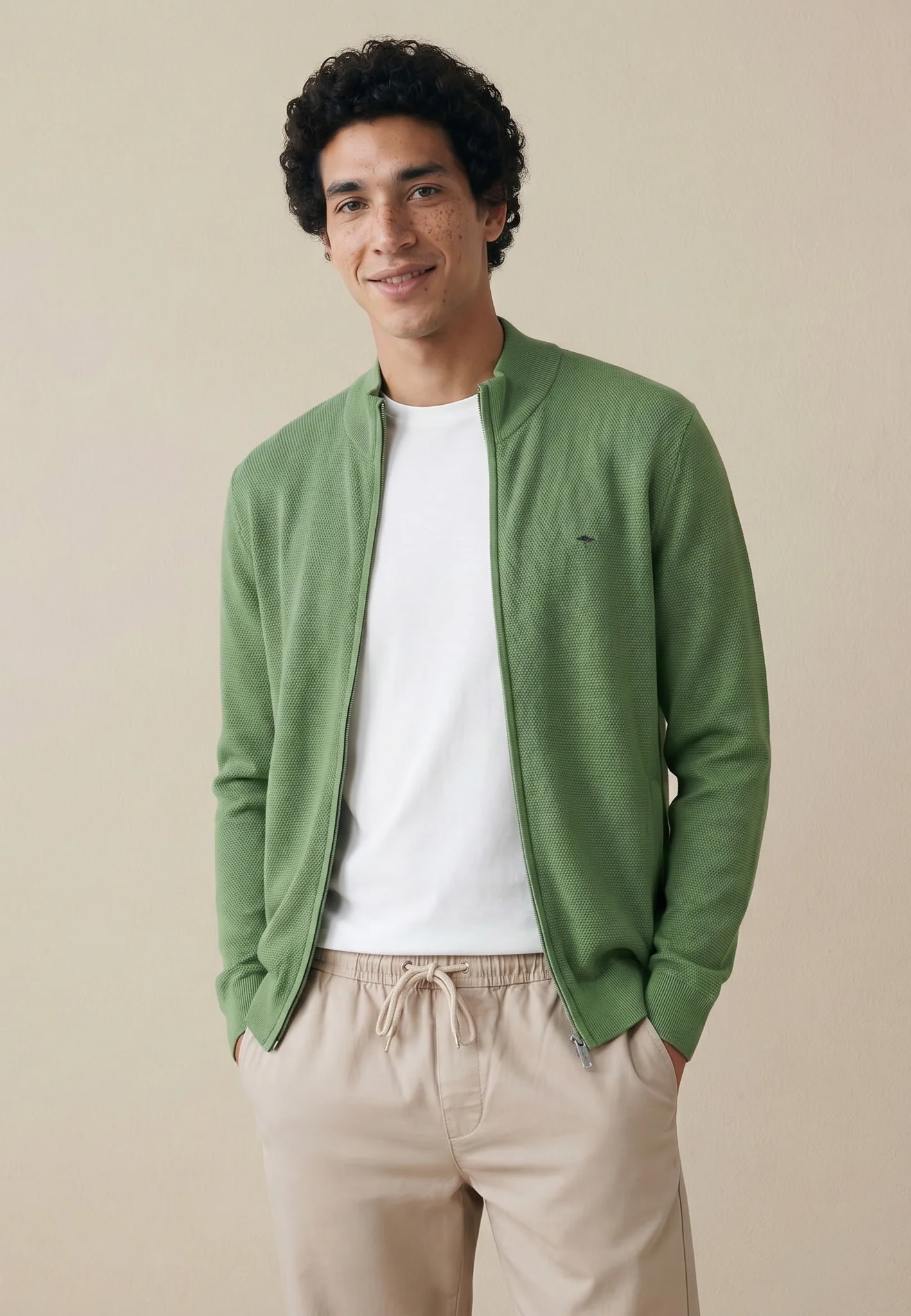 Strickjacke aus reiner Baumwolle mit Reißverschluss und Stehkragen - Image 16