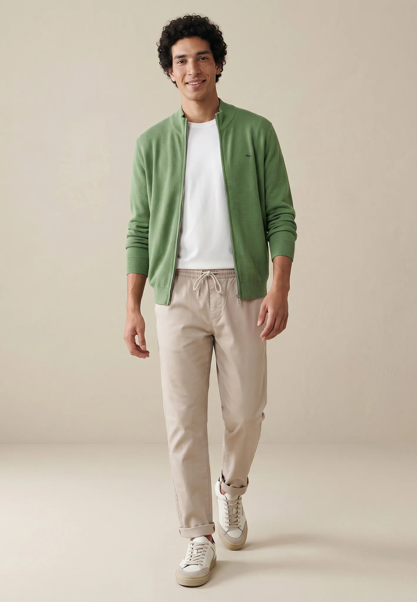 Strickjacke aus reiner Baumwolle mit Reißverschluss und Stehkragen - Image 18