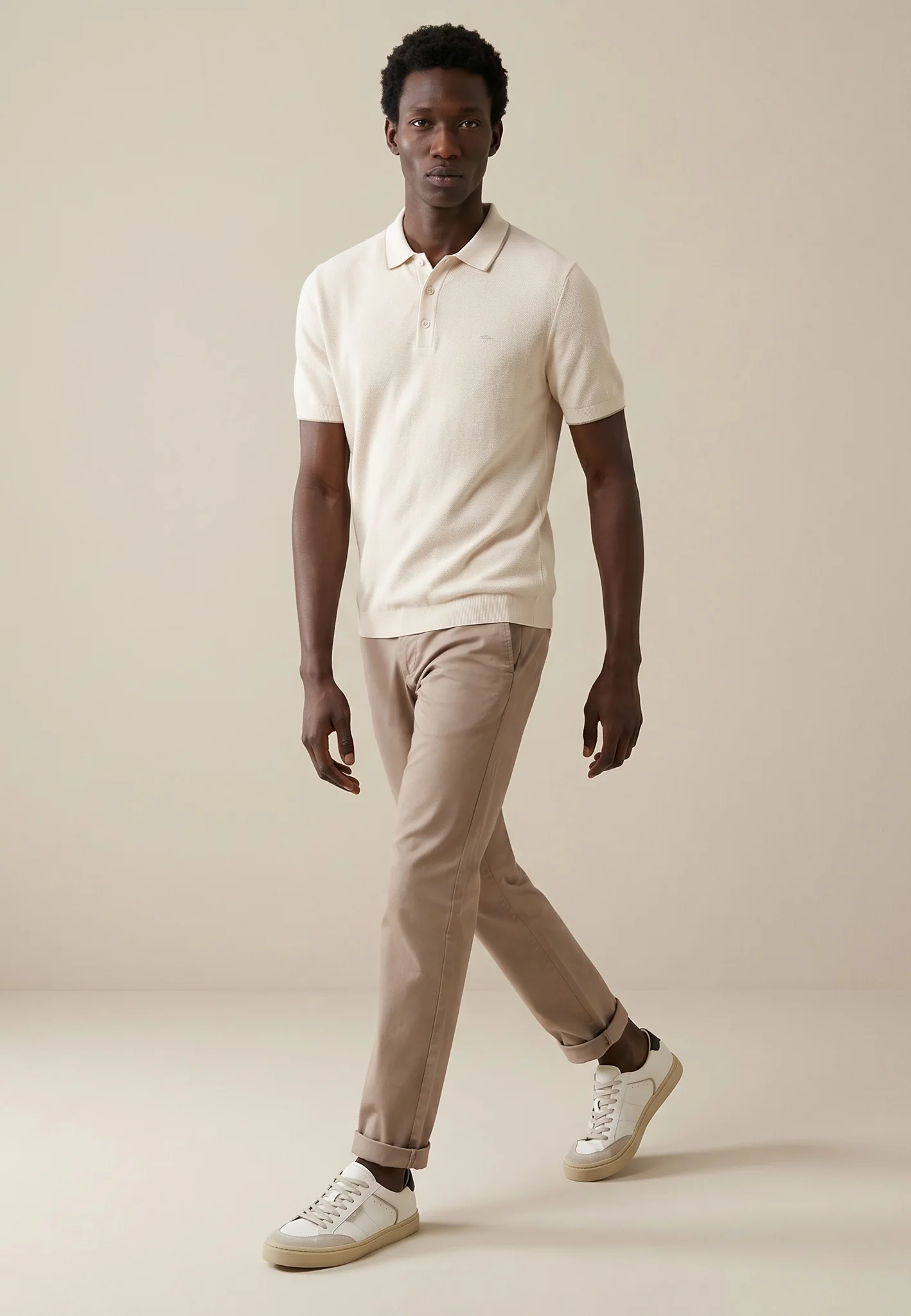 Strickpoloshirt aus Baumwoll-Leinen-Mix mit Kontrastkragen - Image 23
