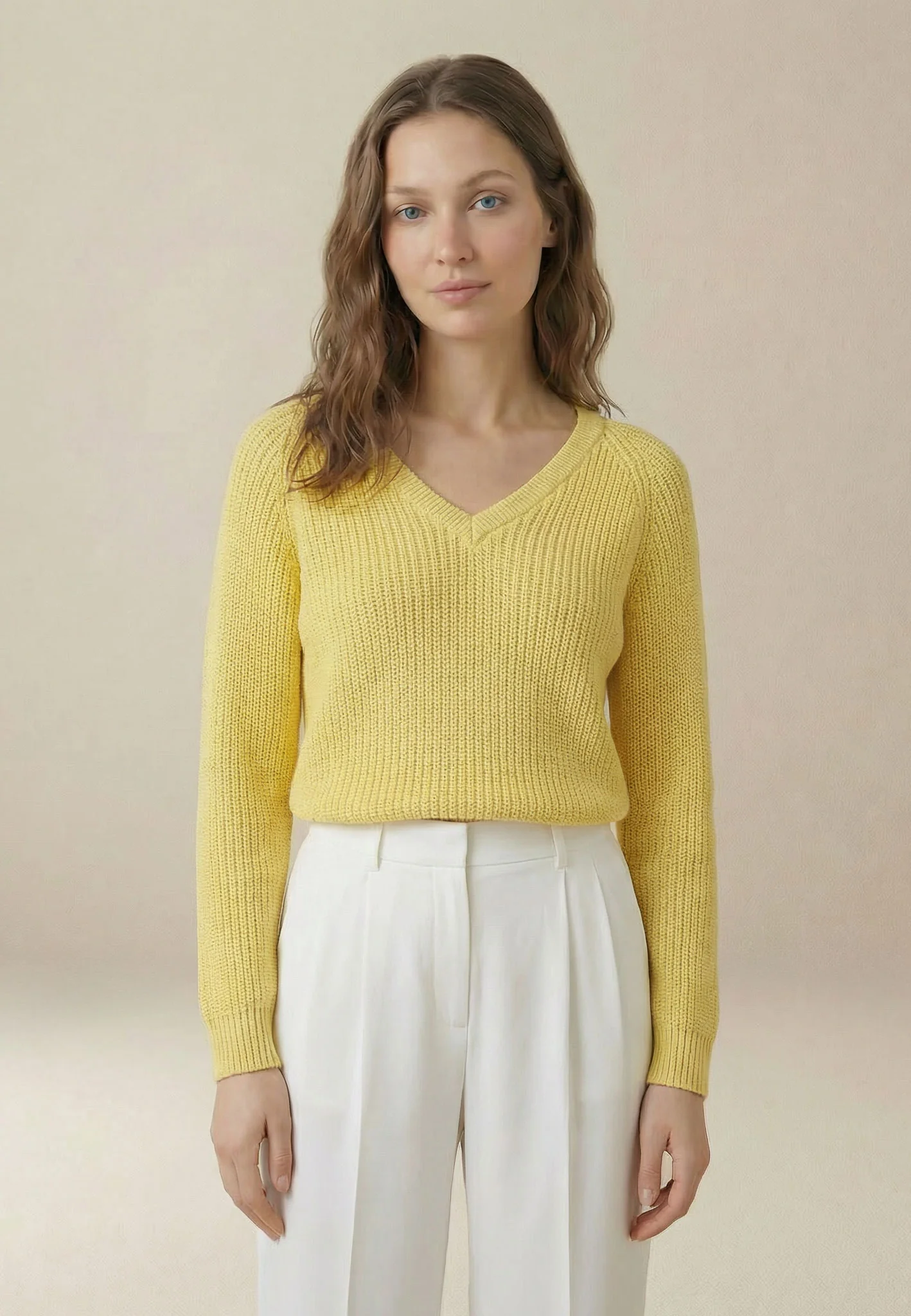 Strickpullover aus Baumwolle mit V-Ausschnitt und Raglanärmeln - Image 11