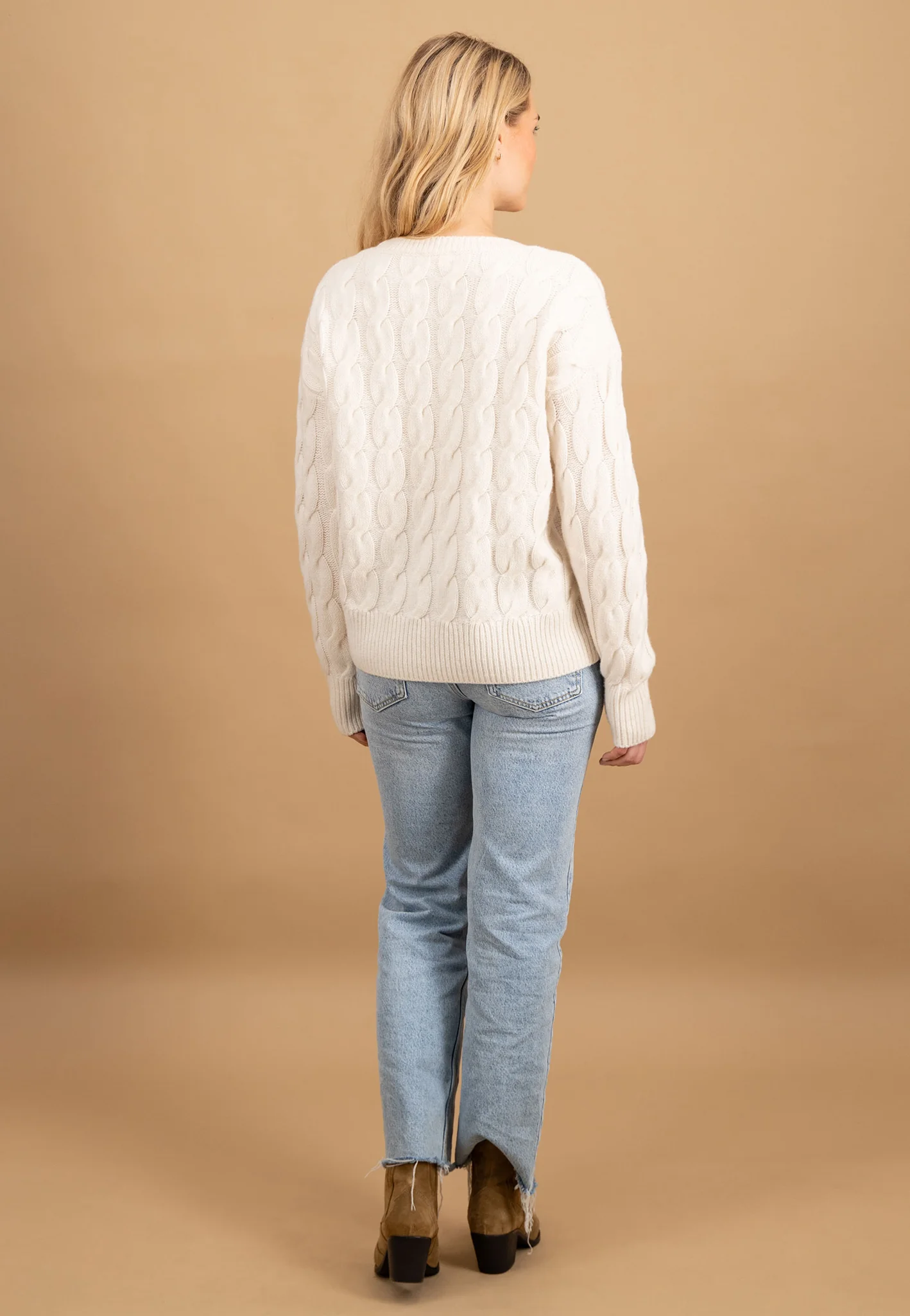 Strickpullover aus reiner Wolle mit Zopfmuster - Image 3