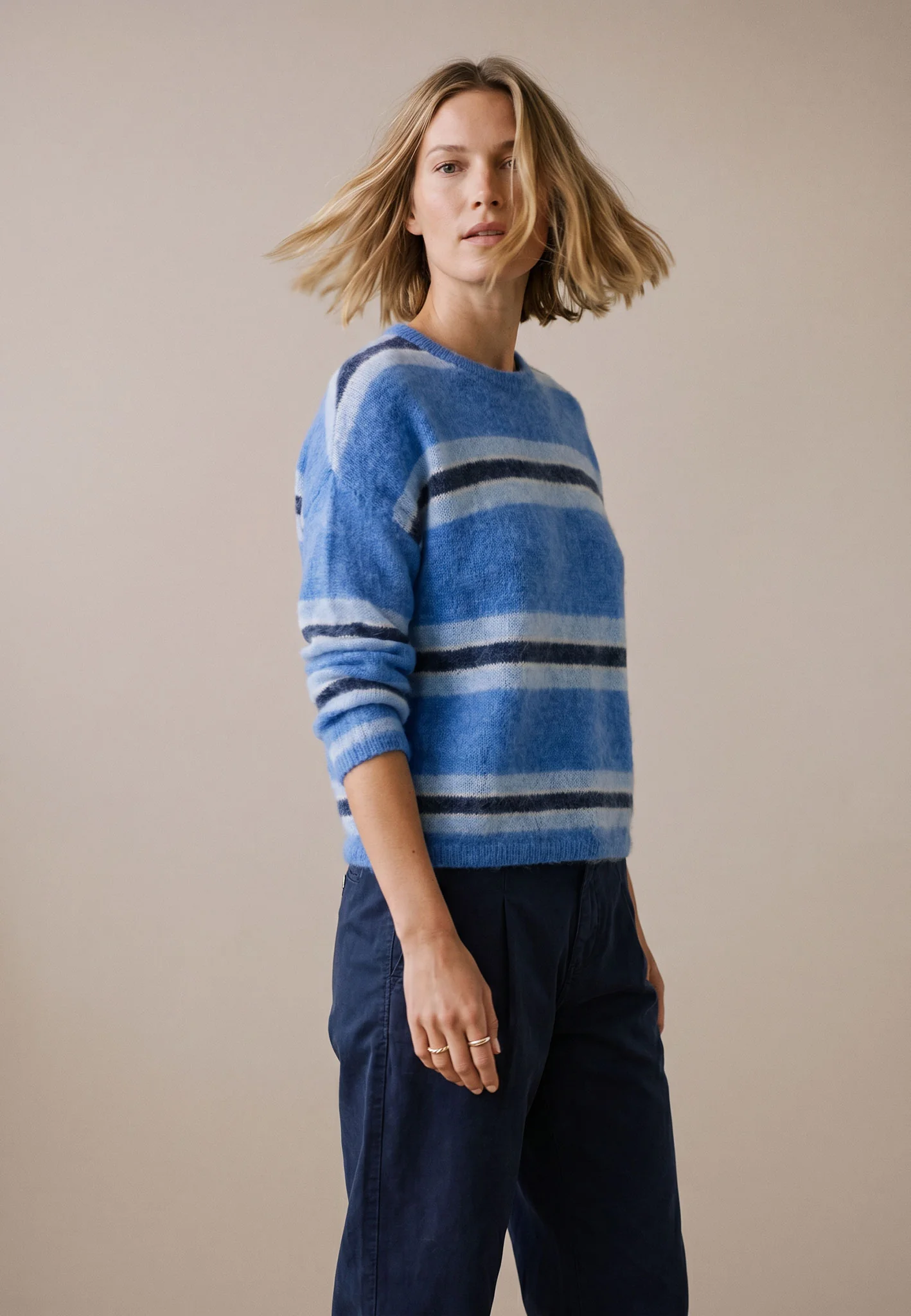 Strickpullover aus Wollmix mit Streifenmuster