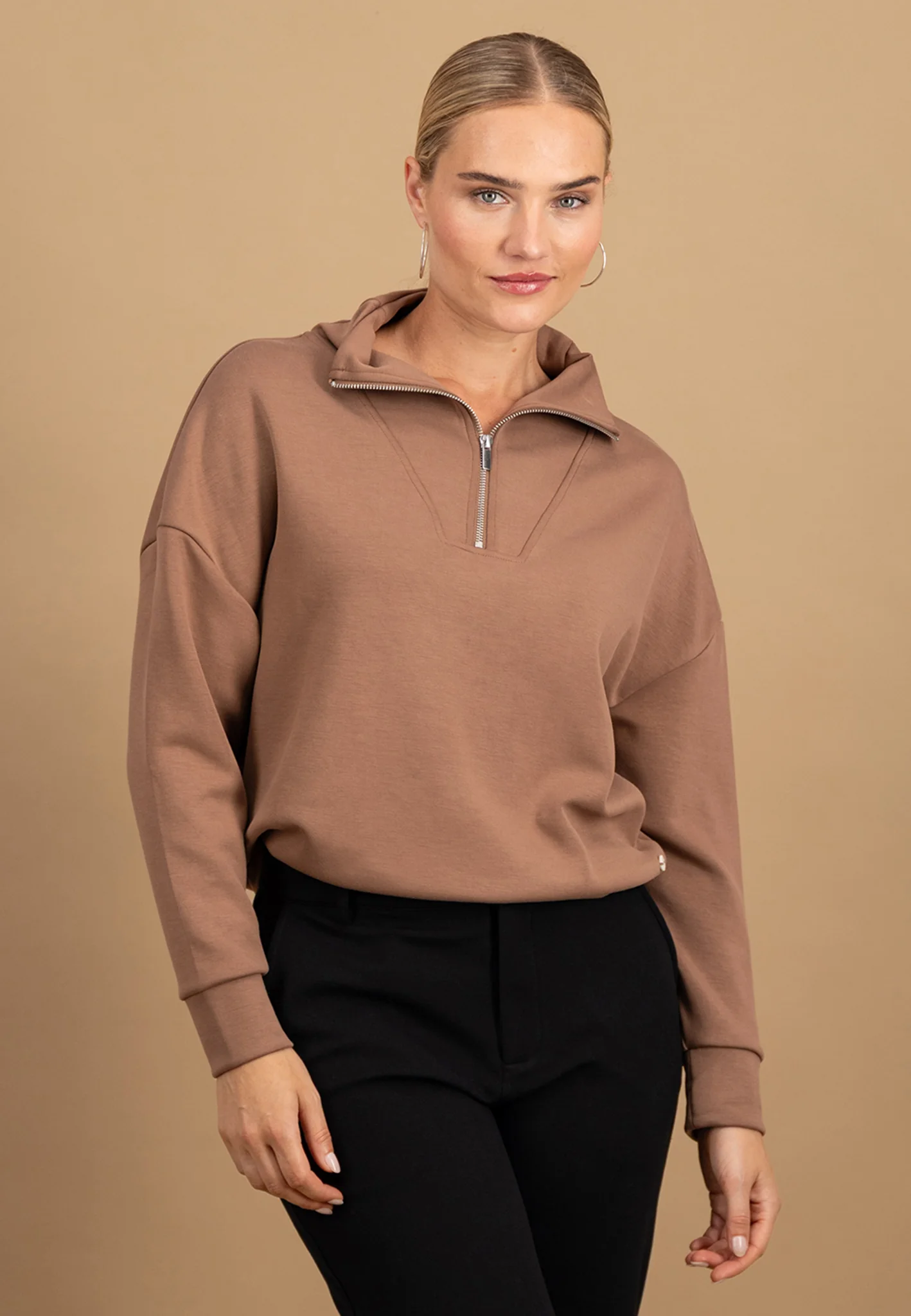 Sweatshirt aus Viskose-Mix mit Zipper und Stehkragen - Image 7