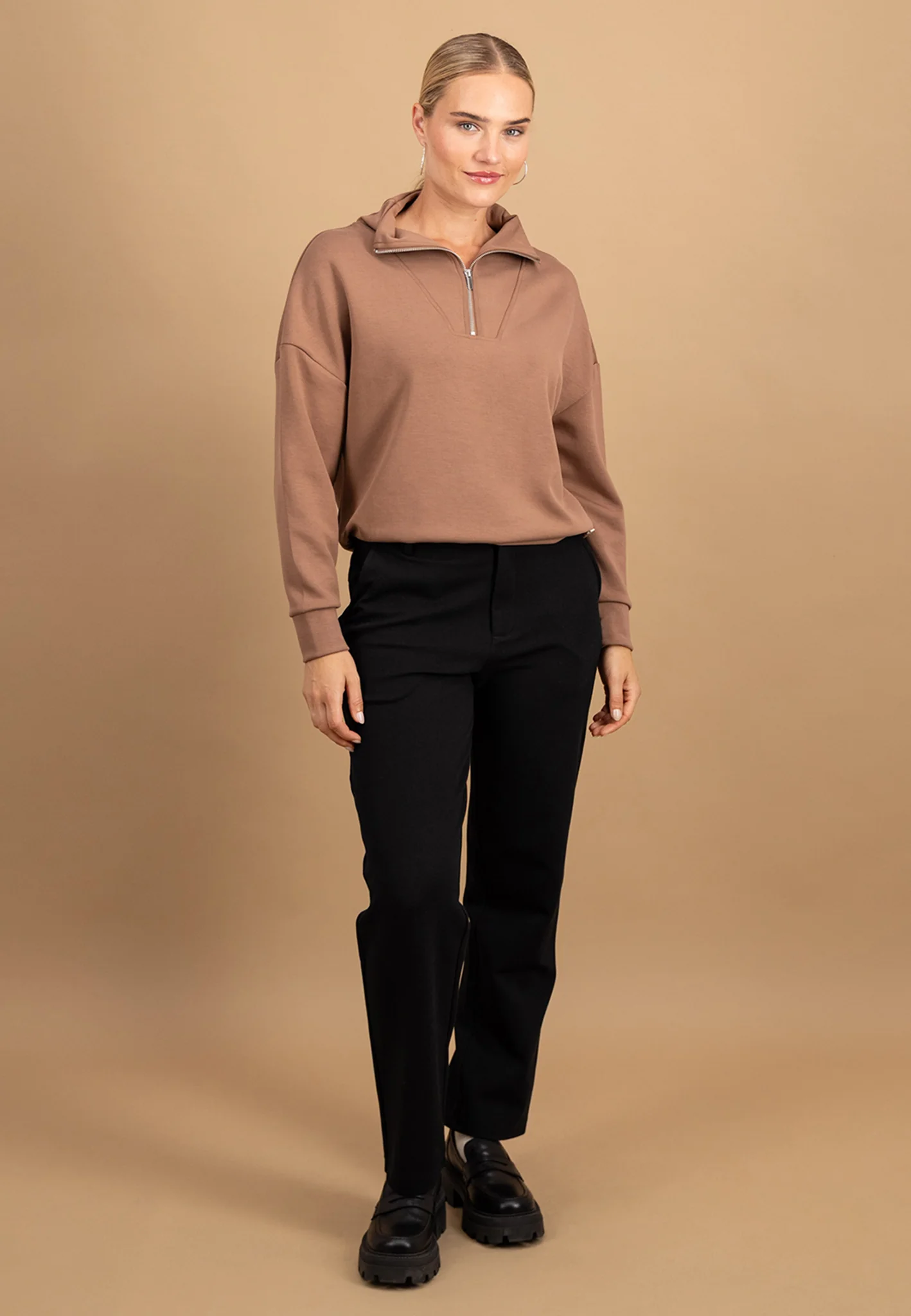Sweatshirt aus Viskose-Mix mit Zipper und Stehkragen - Image 8