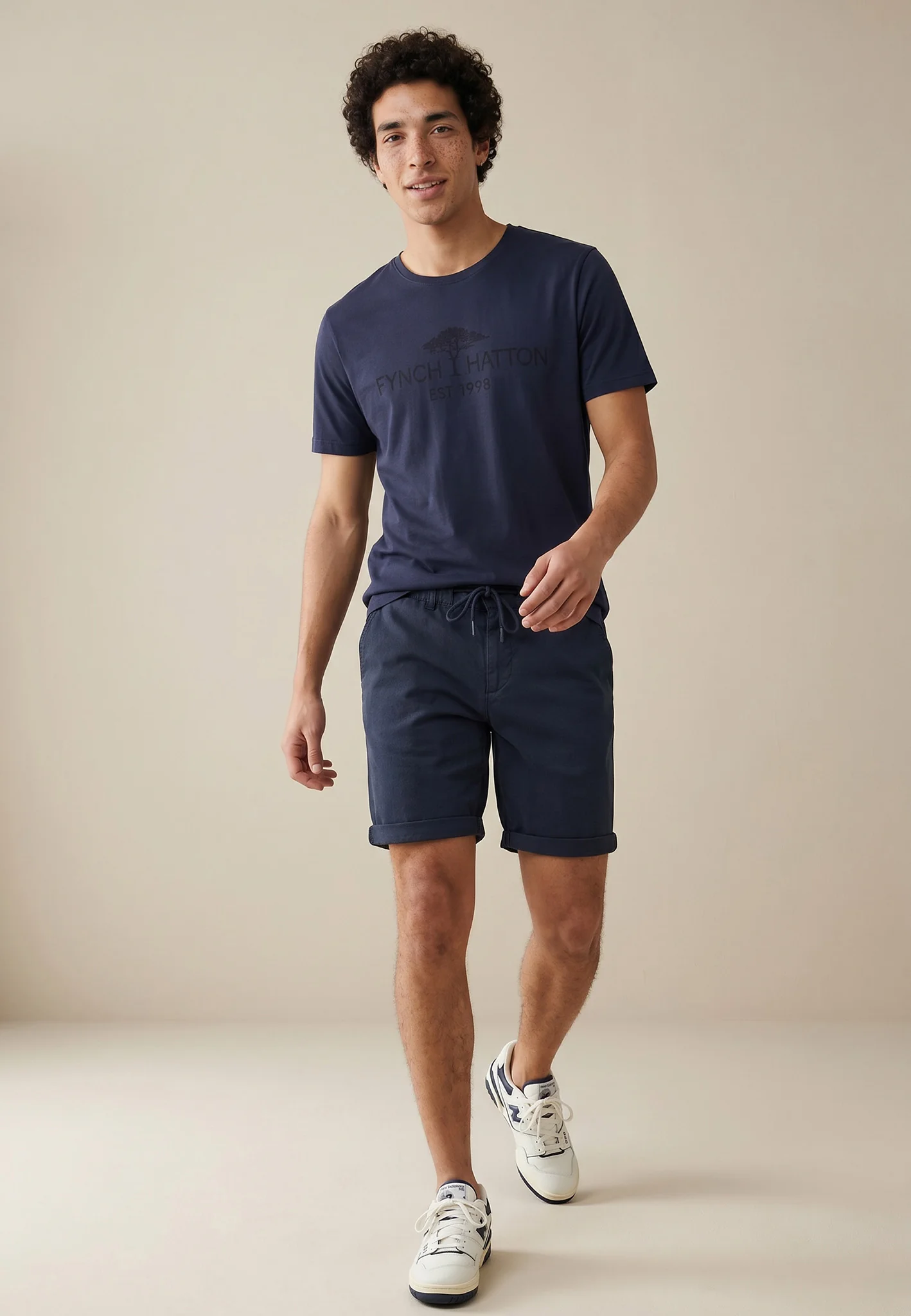 T-Shirt aus Baumwolle mit Logo-Print und Rundhalsausschnitt - Image 8