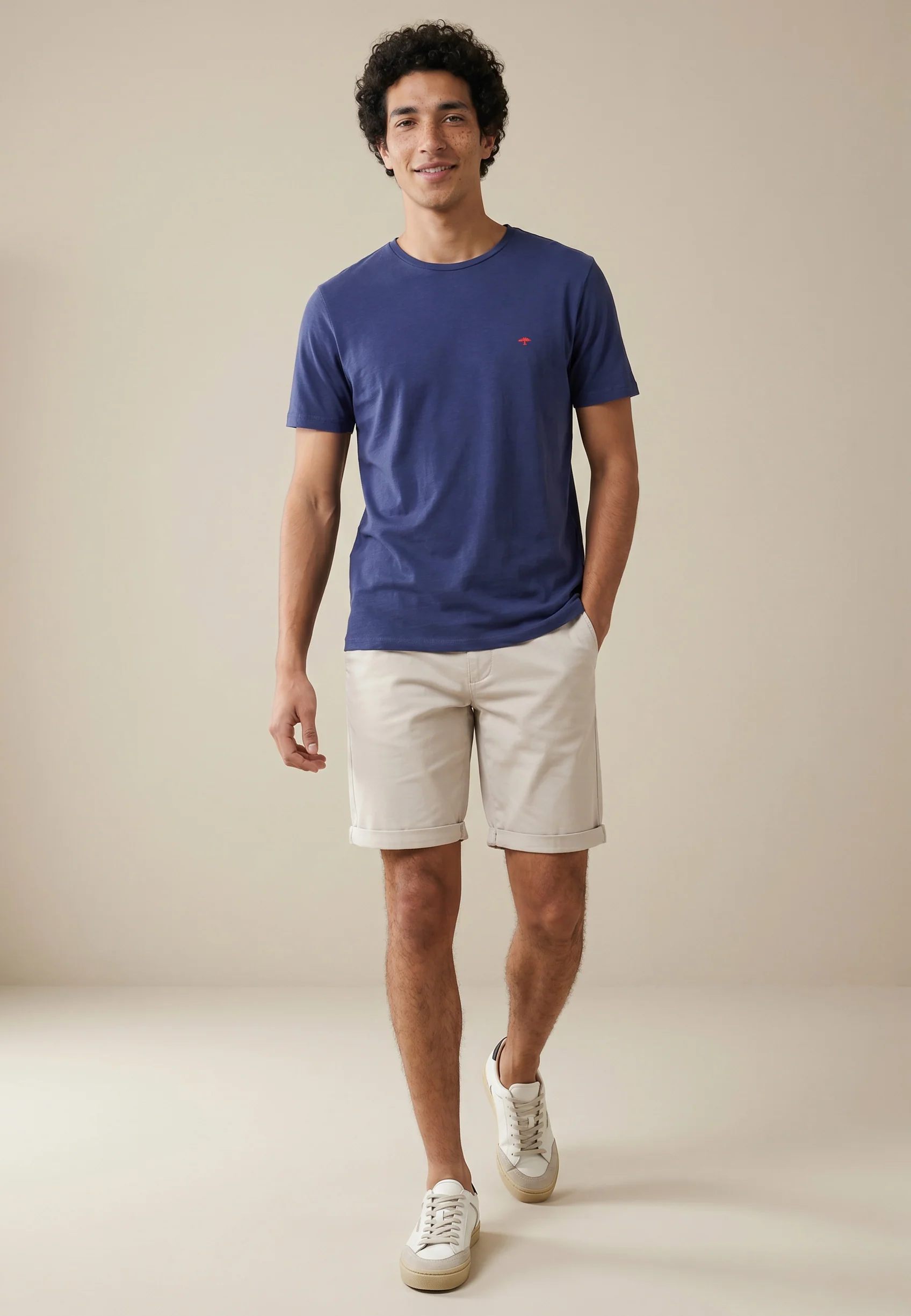 T-Shirt aus Baumwolle mit Slub-Webart und Rundhalsausschnitt - Image 8